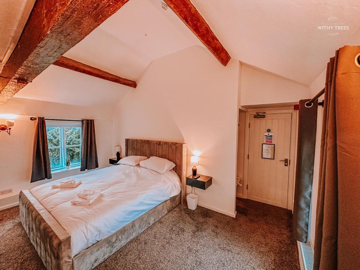 Ye Olde Original Withy Trees Hotel *